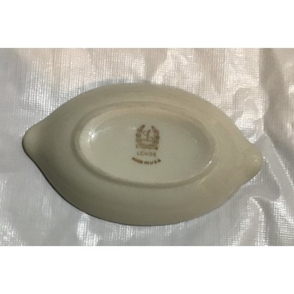 Lenox Montclair Ivory with Platinum Edge Ash Tray Vintage - Picture 2 of 2